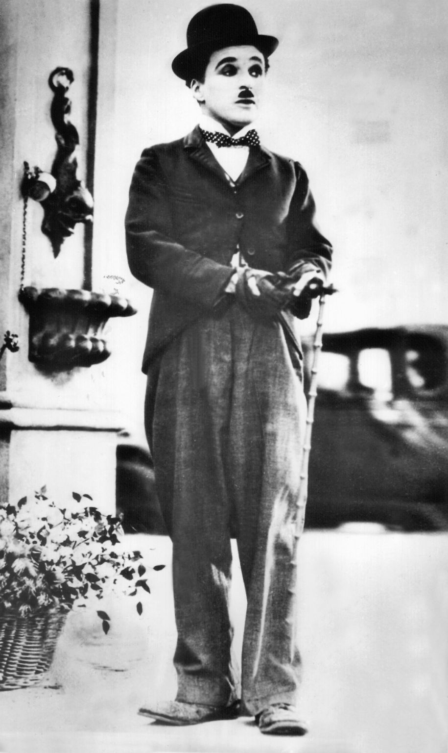 Vor 125 Jahren, am 16. April 1889, erblickte der wohl populärste Filmemacher das Licht der Welt: Charlie Chaplin.