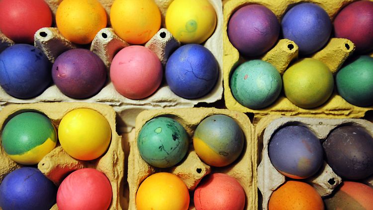 Rund zwei Drittel aller Deutschen färbt zu Ostern Eier.