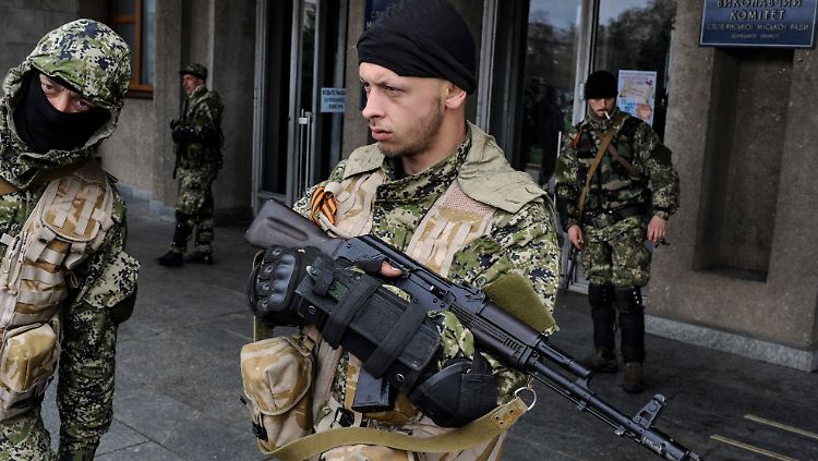 Die prorussischen Bewaffneten in der Ukraine bezeichnen sich als "Selbstverteidigungskräfte."