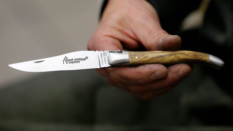 So französisch wie Champagner und Camembert: Ein Taschenmesser aus Laguiole, hier aus dem lokal ansässigen Handwerksschmiede Benoit.