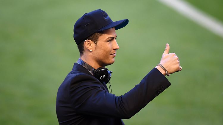 Daumen nach oben: Es wird wohl reichen für einen Einsatz gegen die Bayern bei Cristiano Ronaldo.
