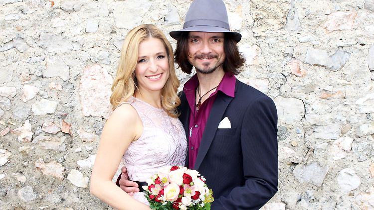 Stefanie Hertel und Lanny Isis: deutsche Volksmusikerin und österreichischer Rocker.