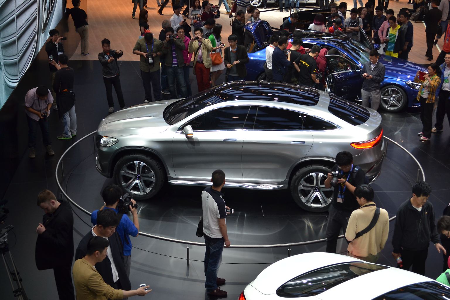 Auf der Auto China in Peking prescht Mercedes mit seinem neuen Concept Coupé SUV vor. 