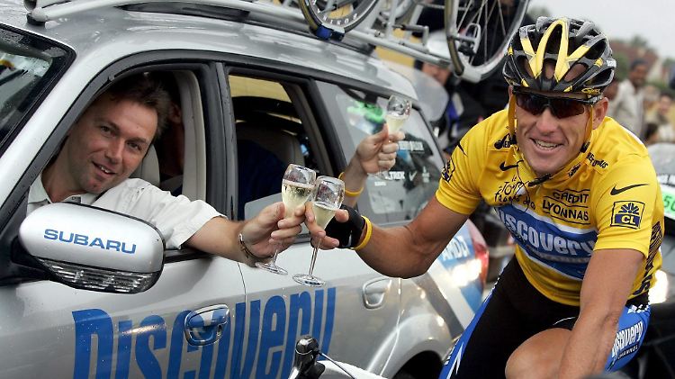 So feierte Armstrong 2005 seinen Sieg bei der 92. Tour de France.