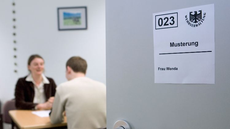 Theodor zu Guttenbergs Plan: Zur Musterung nur noch freiwillig.