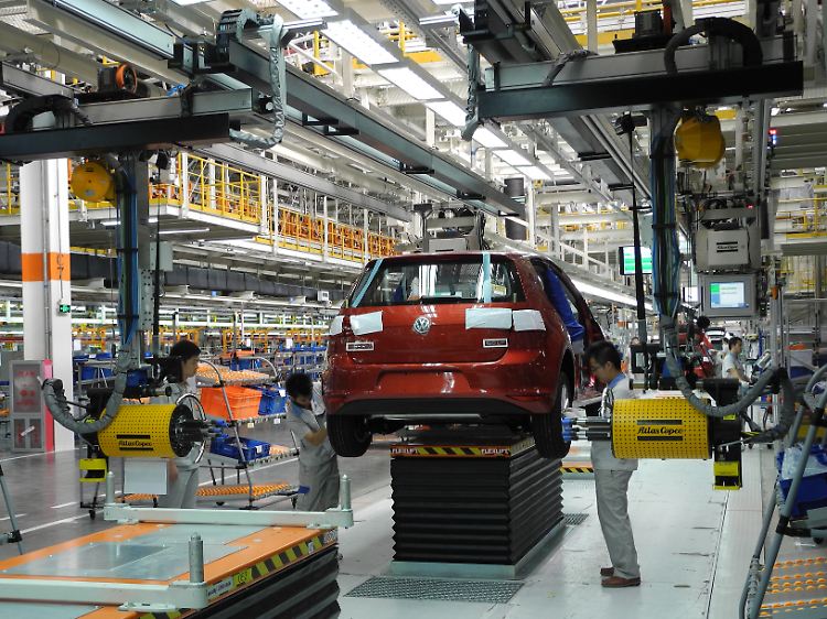 Fertigung im Volkswagen-Werk in der südchinesischen Metropole Foshan.