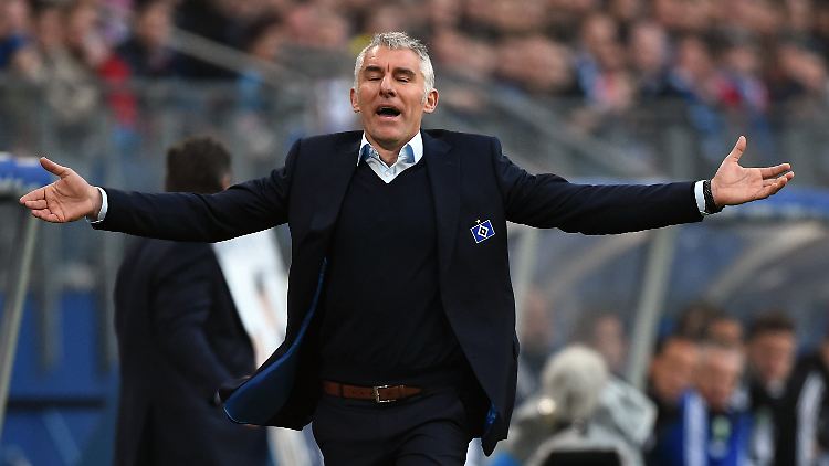 Dreizehn Mal probiert, dreizehn Mal ist nix passiert: Mirko Slomka hat auswärts gerade viel Bundesliga-Pech.