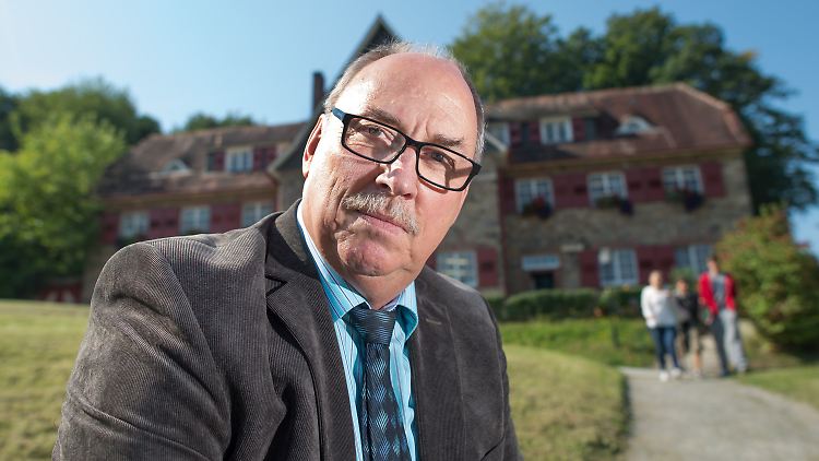 Schulleiter Siegfried Däschler-Seiler soll sich den Vorwürfen stellen.