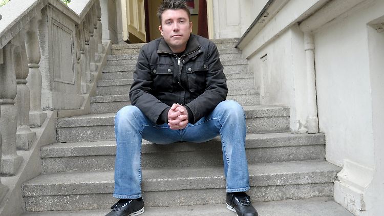 Michael Diederich ist Bluter. Über infiziertes Konzentrat, gewonnen aus menschlichem Blutplasma, bekam er als Kind das Aids-Virus.