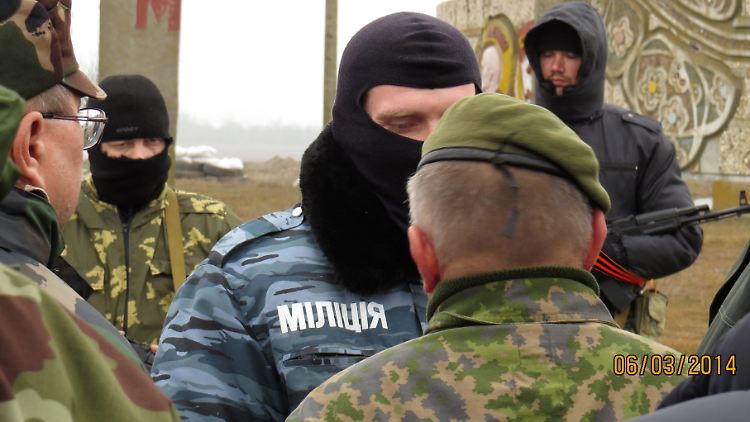 Die ersten Militärbeobachter wurden Anfang März in die Ukraine geschickt. Sie sollten die Lage auf der Krim prüfen, wurden aber nicht durchgelassen.
