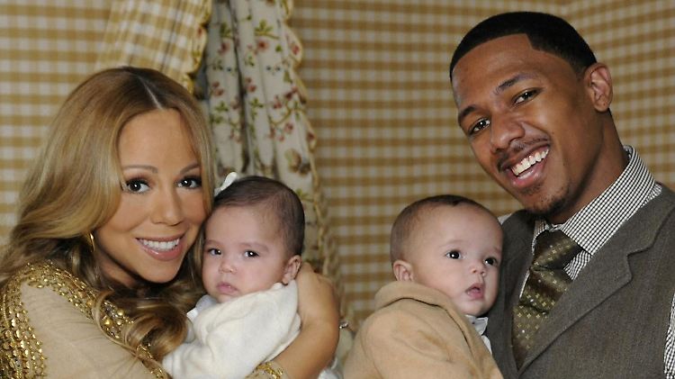 Stolze Mama und stolzer Papa: Hier stellen Mariah Carey und Nick Cannon kurz nach der Geburt ihre Zwillinge Monroe und Maroccan vor.