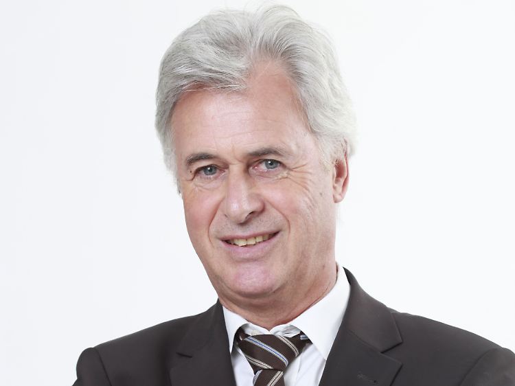 Peter Brandstaeter ist geschäftsführender Gesellschafter des Fonds Ladens und ein vehementer Befürworter von Investmentfonds als ideale Anlage für private und institutionelle Investoren.