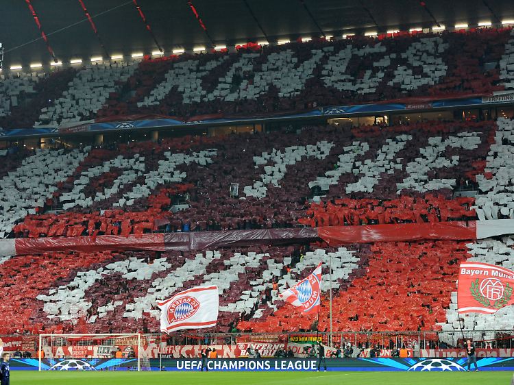 Bereits im Viertelfinal-Spiel gegen Manchester United beeindruckten die Bayern-Fans mit einer großflächigen Choreo.