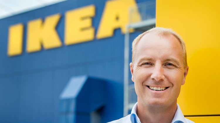 Die Konkurrenz hat wenig zu Lachen: Ikea-Chef Peter Agnefjäll kündigt jährlich sinkende Angebotspreise an (Archivbild).