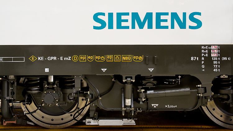 Eine Siemens-Lokomotive vom Typ "Vectron"
