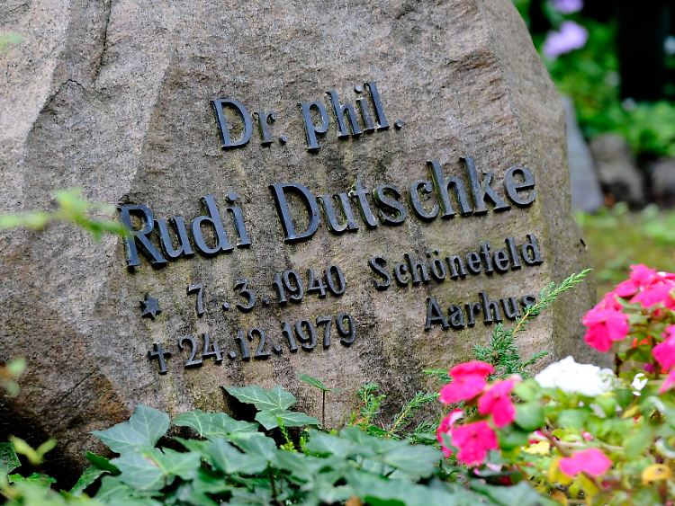 Wiedergefunden wurde sie am Grab von Rudi Dutschke.