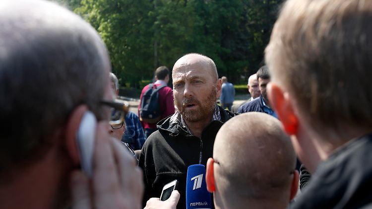 Oberst Axel Schneider, kurz nach der Freilassung.