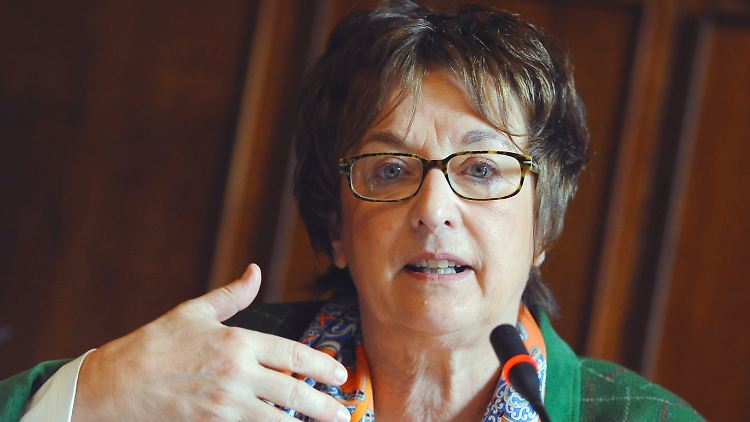 Ex-Ministerin Zypries spricht sich für einen durchgehenden Flugverkehr aus.