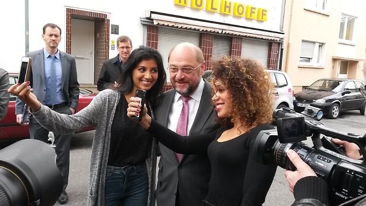 Um kein Selfie verlegen: Martin Schulz will Ende Mai EU-Kommissionspräsident werden.