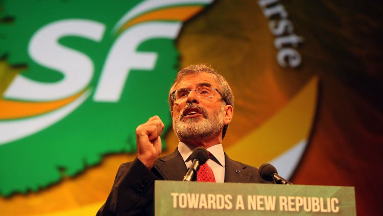 Gerry Adams ist Vorsitzender der pro-irischen Partei Sinn Féin.