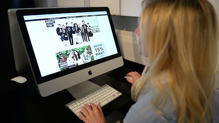 Das Projekt "Collins" der Otto Group richtet sich mit Onlineshops und verschiedenen Apps rund um Mode an eine junge Zielgruppe, dabei vor allem an Frauen.