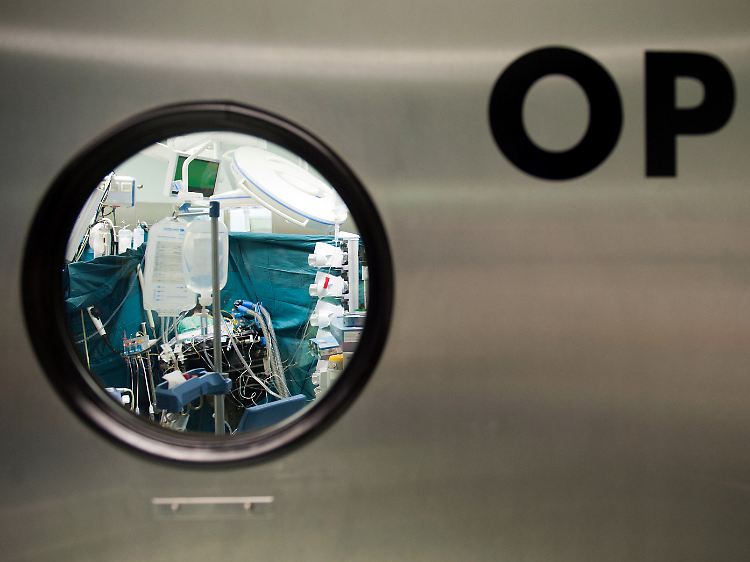 Kommt es zu einem Behandlungsfehler, erhalten Betroffene laut einer Umfrage zu wenig Unterstützung von ihrer Krankenkasse.