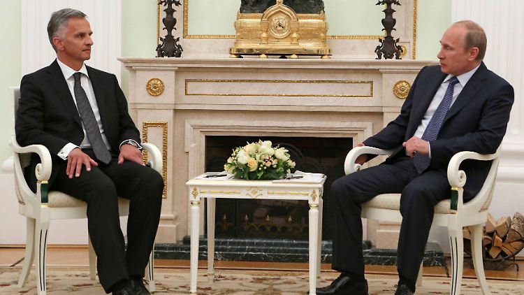 Das Treffen von OSZE-Präsident Didier Burkhalter mit Russlands Präsident Wladimir Putin galt als eine der letzten Möglichkeiten einer diplomatischen Lösung der Ostukraine-Krise.