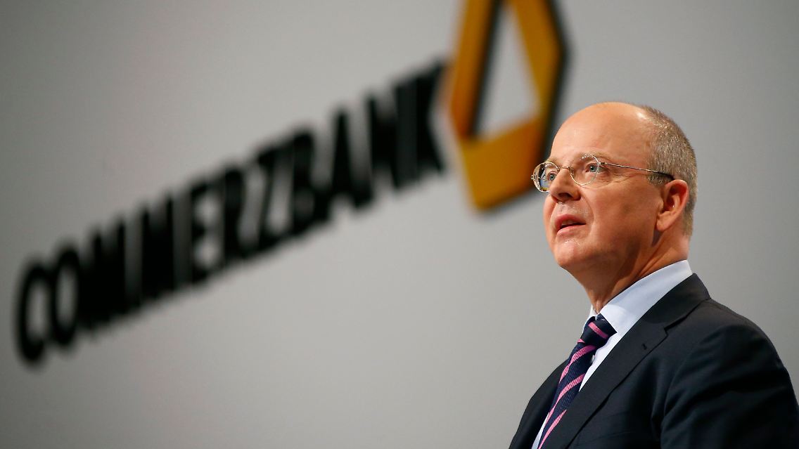 2014-05-08T093221Z_1300182937_BM2EA580VWE01_RTRMADP_3_COMMERZBANK.JPG3541443135450316047.jpg