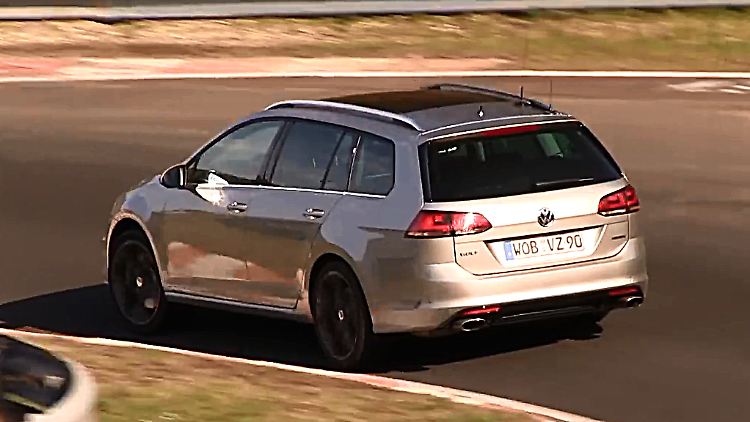 Eines der potenziellen Golf-Derivate ist der R Variant. Der rasende Familienlaster wurde bereits auf der Nordschleife des Nürburgrings gesichtet.