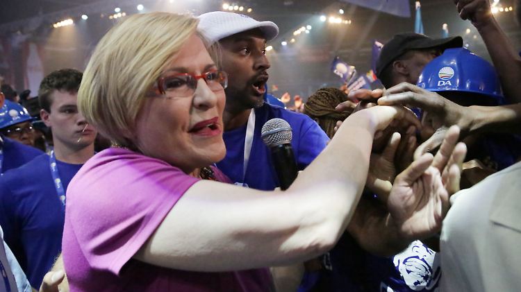Die Demokratische Allianz unter Hellen Zille konnte sich gegenüber 2009 deutlich verbessern.