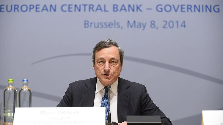 Beherrscht das Instrumentarium der Notenbanker: Mario Draghi arbeitet mit Hinweisen und Andeutungen.