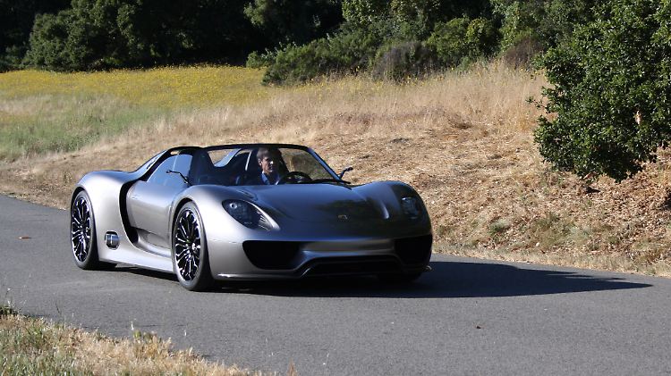 Zum 60 Geburtstag von Porsche in den USA durfte der 918 Spyder schon eine Runde drehen.