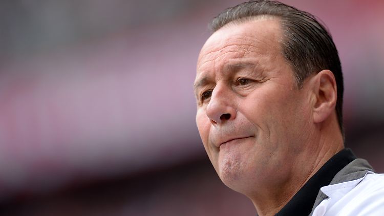 Zieht sich zurück: Huub Stevens.