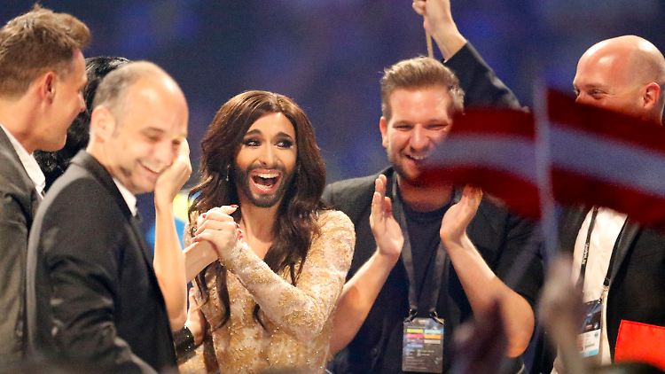 Conchita Wurst kann ihren Erfolg nicht fassen.