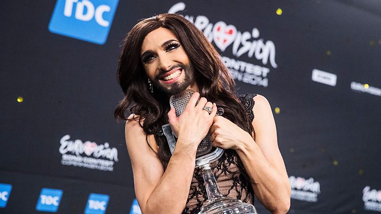 Conchita Wurst kann es kaum fassen: Sie gewinnt den Eurovisions-Gesangswettbewerb.