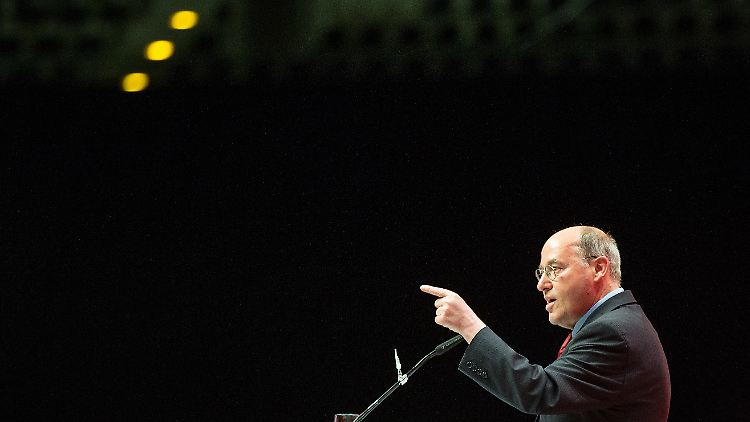 "Sehr interessante und auch herausfordernde Gespräche" will Gysi in Moskau führen.