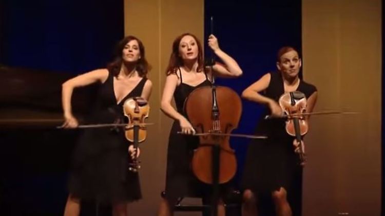 Die Musikerinnen von "Salut Salon" sind der schönste Beweis, dass auch klassische Musik richtig Spaß machen kann. (Youtube-Screenshot)