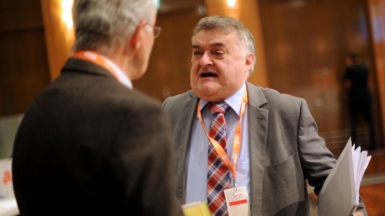 Herbert Reul ist Vorsitzender der CDU/CSU-Gruppe im Europaparlament.