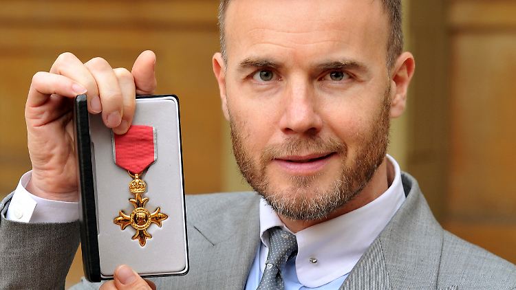 Erst 2012 erhielt Barlow den Orden von der Queen.