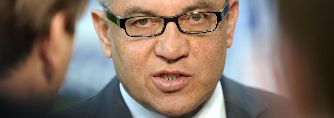 "Wir wissen, dass wir nicht die Ersten wären, die Schwierigkeiten in der ersten Pokalrunde bekommen würden": Felix Magath.