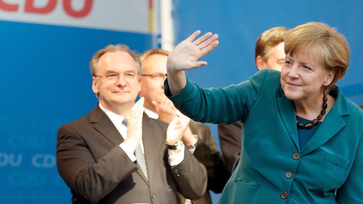 Bei einer Direktwahl würden 55 Prozent der Wähler für Angela Merkel als Bundeskanzlerin stimmen.