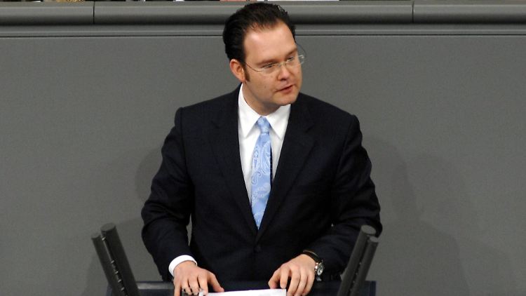 Seinen Hauptwohnsitz hat Schipanski in Thüringen.