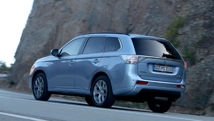 Der elektrische Outlander ist etwa 270 Kilo schwerer als der vergleichbare Diesel.