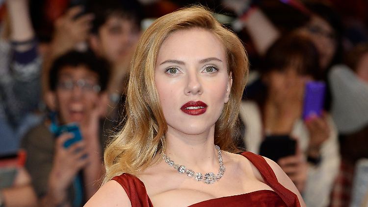 Scarlett Johansson ist sauer: Der französische Autor Grégoire Delacourt soll ihre Persönlichkeitsrechte verletzt haben.