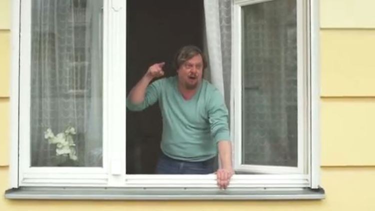 Pöbeln bis zum Erbrechen - der Wahlwerbespot der Linken.