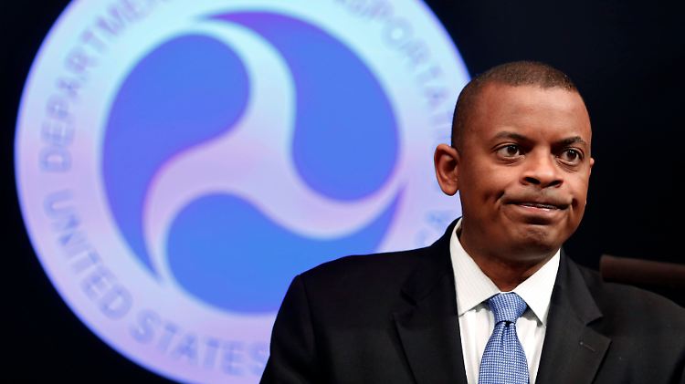 Verkündet die Maximalstrafe: US-Verkehrsminister Anthony Foxx.