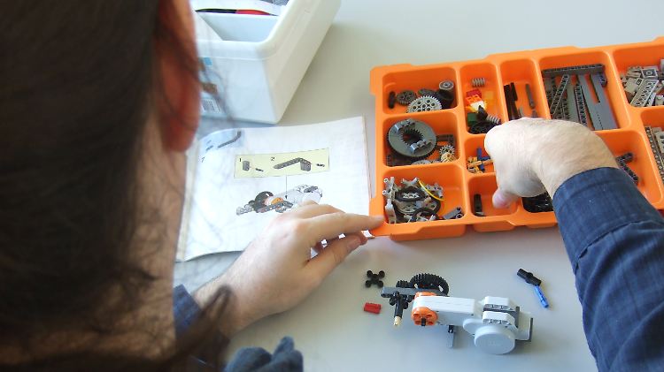 Beim Softwarehersteller SAP in Walldorf (Baden-Württemberg) können sich Menschen mit Autismus bewerben.