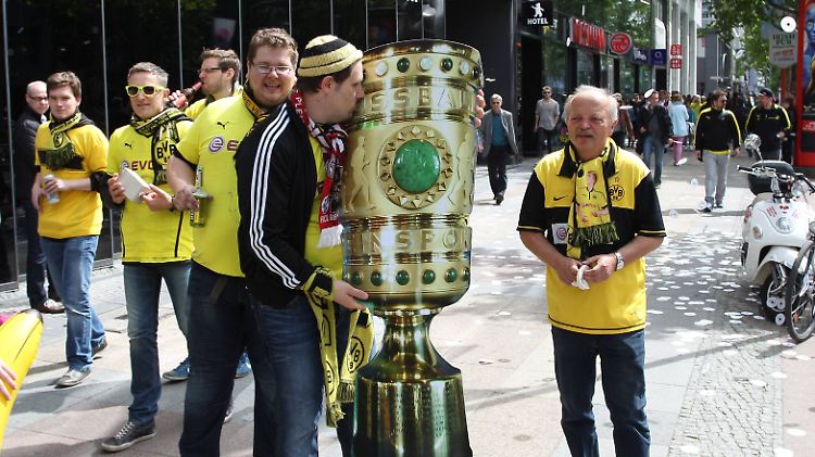 Den Pokal holen kann nur ein Team - blamieren tun sich in jedem Jahre viele.