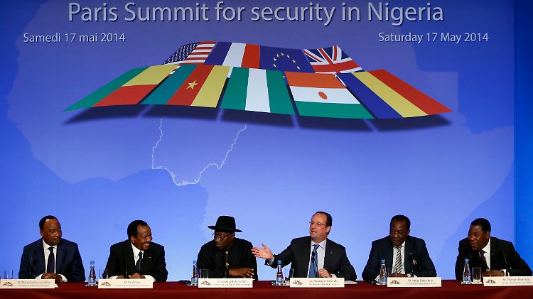 Hollande hatte die Runde nach Paris geladen, um konkrete Schritte gegen Boko Haram zu vereinbaren.