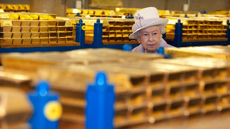 Die Queen mit den britischen Goldvorräten, nicht ihren eigenen.